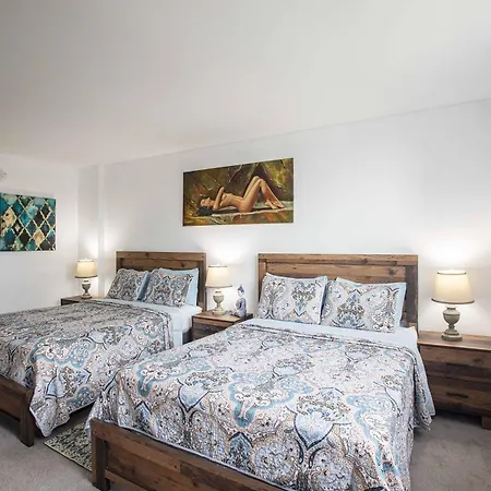 Sunny Isles Beach Retreat With Bay Views 2 Bedroom 2 Ba Or 1Br 1 Ba Parking & Fast Wi-Fi
